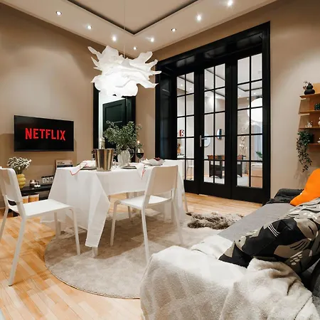 Soul House 110m2 With Balcony & Foosball Old Town * Beograd