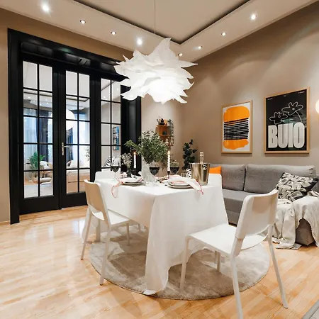 Soul House With Balcony Old Town Renovated Apartment